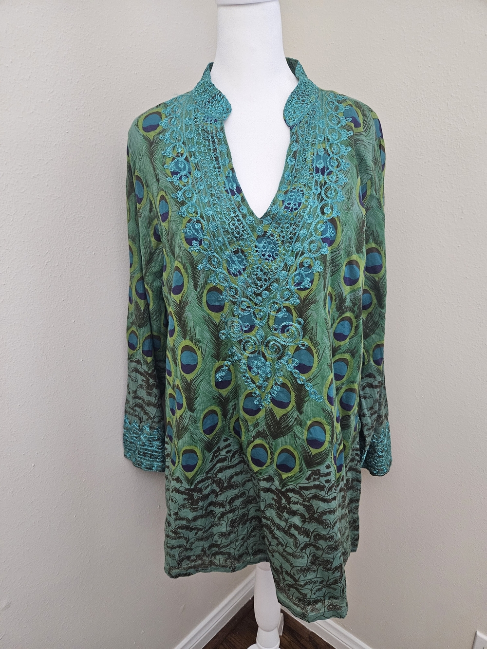 SOL Peacock Print Green Tunic Top with Lace Trim